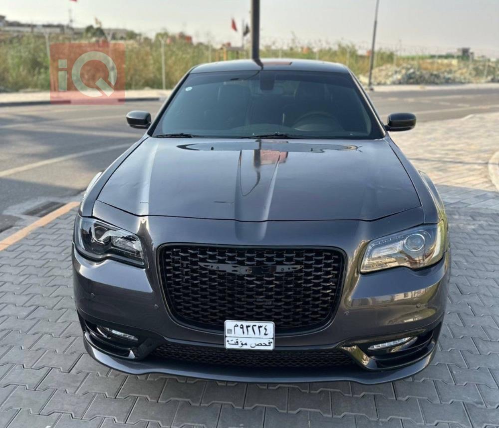 کرایسلەر 300